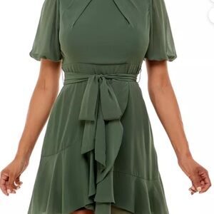 B Darlin Green Puff‎ Sleeve Dress Size 0